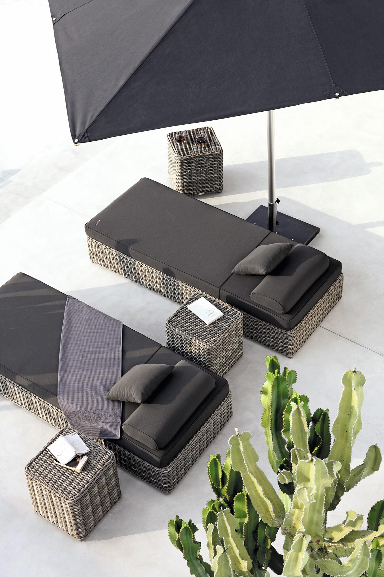 Manutti  San Diego Medium Footstool With Glass Top
